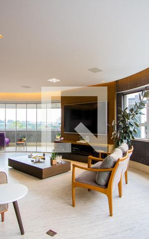 Apartamento à venda com 232m², 4 quartos e 4 vagas Apartamento à venda com 232m², 4 quartos e 4 vagasSala