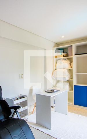 Apartamento à venda com 232m², 4 quartos e 4 vagas Apartamento à venda com 232m², 4 quartos e 4 vagasQuarto 4 - Suíte