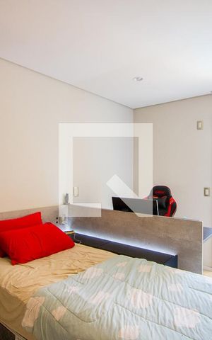Apartamento à venda com 232m², 4 quartos e 4 vagas Apartamento à venda com 232m², 4 quartos e 4 vagasQuarto 2 - Suíte