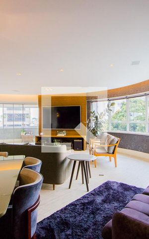 Apartamento à venda com 232m², 4 quartos e 4 vagas Apartamento à venda com 232m², 4 quartos e 4 vagasSala
