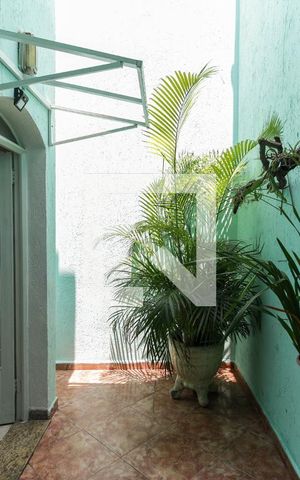 Casa à venda com 205m², 3 quartos e 3 vagas Casa à venda com 205m², 3 quartos e 3 vagasÁrea Externa