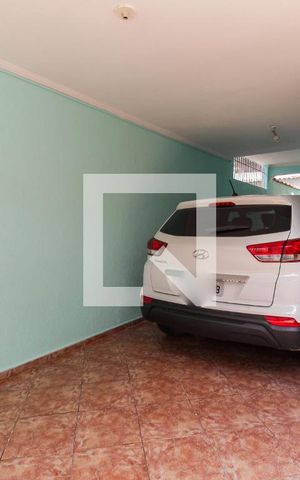 Casa à venda com 205m², 3 quartos e 3 vagas Casa à venda com 205m², 3 quartos e 3 vagasGaragem