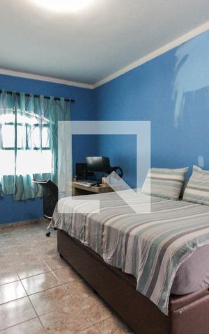 Casa à venda com 205m², 3 quartos e 3 vagas Casa à venda com 205m², 3 quartos e 3 vagasQuarto 3