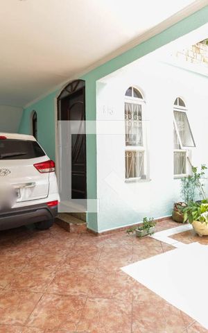 Casa à venda com 205m², 3 quartos e 3 vagas Casa à venda com 205m², 3 quartos e 3 vagasGaragem