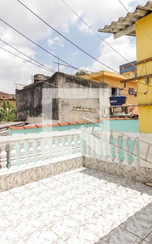 Casa à venda com 205m², 3 quartos e 3 vagas Casa à venda com 205m², 3 quartos e 3 vagasVaranda da Área de Serviço