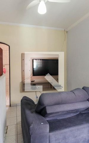 Casa à venda com 205m², 3 quartos e 3 vagas Casa à venda com 205m², 3 quartos e 3 vagasSala 2