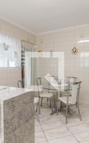 Casa à venda com 205m², 3 quartos e 3 vagas Casa à venda com 205m², 3 quartos e 3 vagasCozinha