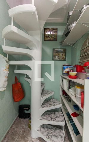 Casa à venda com 205m², 3 quartos e 3 vagas Casa à venda com 205m², 3 quartos e 3 vagasCozinha