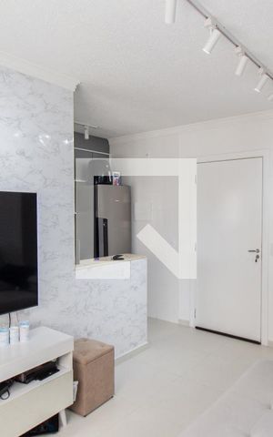 Apartamento à venda com 46m², 2 quartos e 1 vaga Apartamento à venda com 46m², 2 quartos e 1 vagaSala