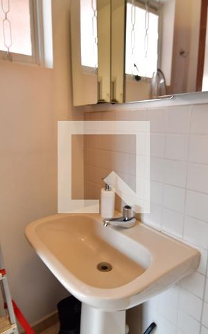 Casa à venda com 302m², 4 quartos e 4 vagasBanheiro de serviço