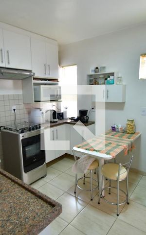 Casa à venda com 302m², 4 quartos e 4 vagasCozinha