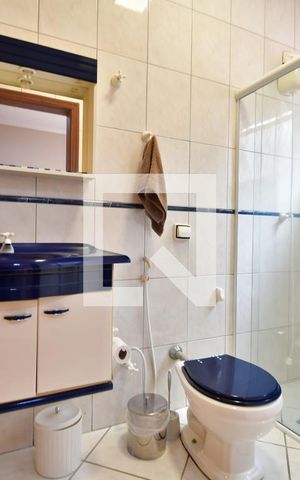 Casa à venda com 302m², 4 quartos e 4 vagasFlat - Banheiro