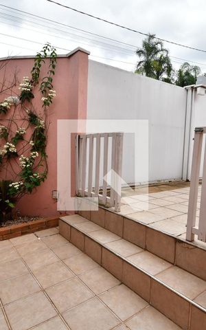 Casa à venda com 302m², 4 quartos e 4 vagasFlat - Quarto Suíte Vista