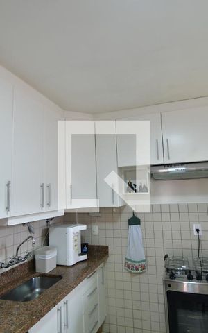 Casa à venda com 302m², 4 quartos e 4 vagasCozinha - Armários