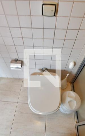 Casa à venda com 302m², 4 quartos e 4 vagasBanheiro de serviço