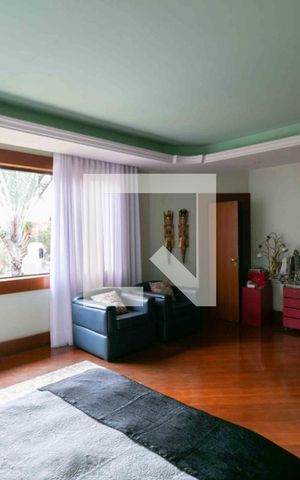 Casa de condomínio à venda com 800m², 5 quartos e 6 vagas Casa de condomínio à venda com 800m², 5 quartos e 6 vagasSuite 2