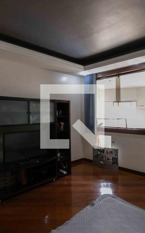 Casa de condomínio à venda com 800m², 5 quartos e 6 vagas Casa de condomínio à venda com 800m², 5 quartos e 6 vagasSuite 3