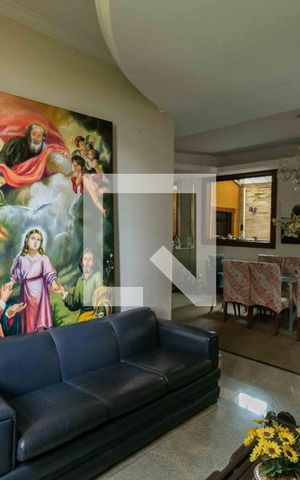 Casa de condomínio à venda com 800m², 5 quartos e 6 vagas Casa de condomínio à venda com 800m², 5 quartos e 6 vagasSala de TV 1