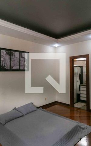 Casa de condomínio à venda com 800m², 5 quartos e 6 vagas Casa de condomínio à venda com 800m², 5 quartos e 6 vagasSuite 3