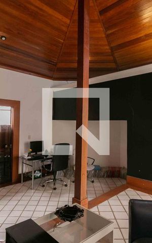 Casa de condomínio à venda com 800m², 5 quartos e 6 vagas Casa de condomínio à venda com 800m², 5 quartos e 6 vagasSala 4