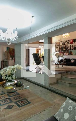 Casa de condomínio à venda com 800m², 5 quartos e 6 vagas Casa de condomínio à venda com 800m², 5 quartos e 6 vagasSala 2