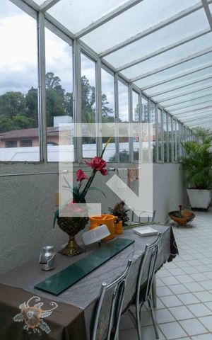 Casa de condomínio à venda com 800m², 5 quartos e 6 vagas Casa de condomínio à venda com 800m², 5 quartos e 6 vagasCozinha externa