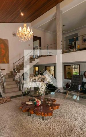 Casa de condomínio à venda com 800m², 5 quartos e 6 vagas Casa de condomínio à venda com 800m², 5 quartos e 6 vagasSala 1
