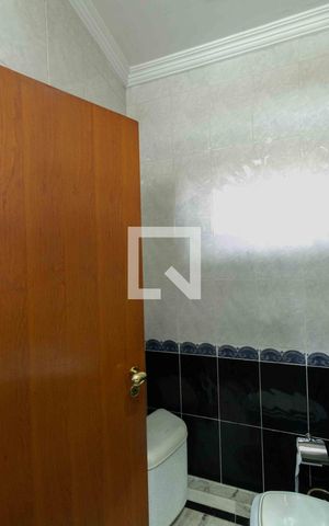 Casa de condomínio à venda com 800m², 5 quartos e 6 vagas Casa de condomínio à venda com 800m², 5 quartos e 6 vagasBanheiro Suite 4