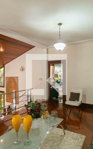 Casa de condomínio à venda com 800m², 5 quartos e 6 vagas Casa de condomínio à venda com 800m², 5 quartos e 6 vagasSala 3