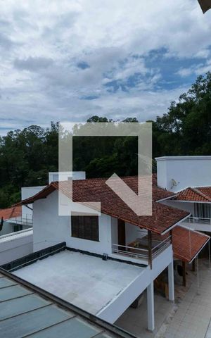 Casa de condomínio à venda com 800m², 5 quartos e 6 vagas Casa de condomínio à venda com 800m², 5 quartos e 6 vagasVista Suite 3