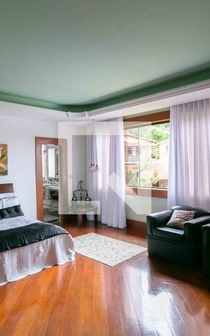 Casa de condomínio à venda com 800m², 5 quartos e 6 vagas Casa de condomínio à venda com 800m², 5 quartos e 6 vagasSuite 2
