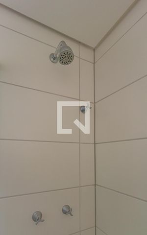 Apartamento à venda com 56m², 2 quartos e 1 vaga Apartamento à venda com 56m², 2 quartos e 1 vagaBanheiro
