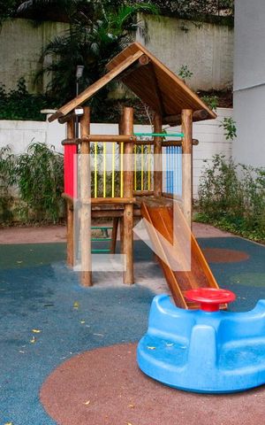 Apartamento para alugar com 37m², 2 quartos e sem vaga Apartamento para alugar com 37m², 2 quartos e sem vagaÁrea comum - Playground