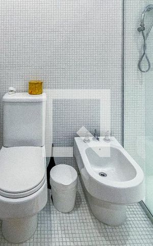 Casa à venda com 500m², 4 quartos e 3 vagas Casa à venda com 500m², 4 quartos e 3 vagasBanheiro da Suíte 2