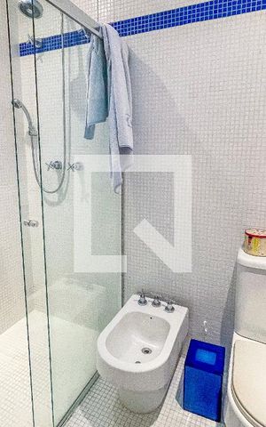 Casa à venda com 500m², 4 quartos e 3 vagas Casa à venda com 500m², 4 quartos e 3 vagasBanheiro da Suíte 3