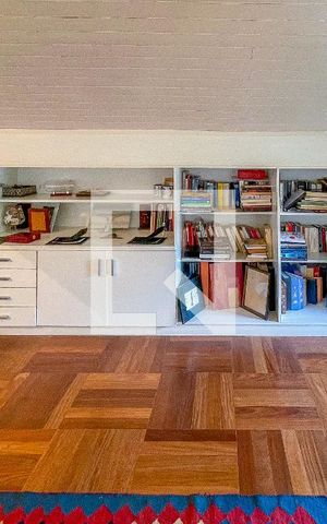 Casa à venda com 500m², 4 quartos e 3 vagas Casa à venda com 500m², 4 quartos e 3 vagasSuíte master
