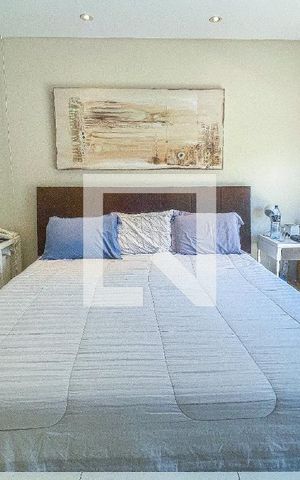 Casa à venda com 500m², 4 quartos e 3 vagas Casa à venda com 500m², 4 quartos e 3 vagasSuíte master