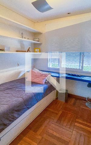 Casa à venda com 500m², 4 quartos e 3 vagas Casa à venda com 500m², 4 quartos e 3 vagasSuíte 3