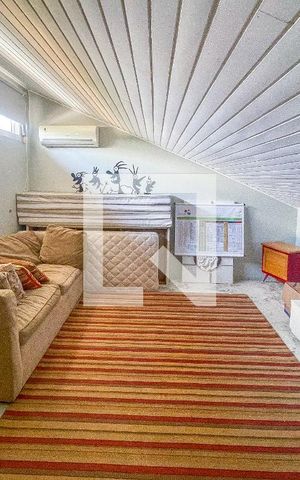 Casa à venda com 500m², 4 quartos e 3 vagas Casa à venda com 500m², 4 quartos e 3 vagasSuíte 1