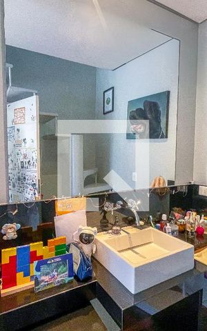 Casa à venda com 500m², 4 quartos e 3 vagas Casa à venda com 500m², 4 quartos e 3 vagasBanheiro da Suíte 1