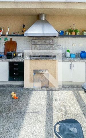 Casa à venda com 500m², 4 quartos e 3 vagas Casa à venda com 500m², 4 quartos e 3 vagasChurrasqueira
