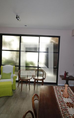 Casa para alugar com 321m², 10 quartos e 5 vagasSala de TV