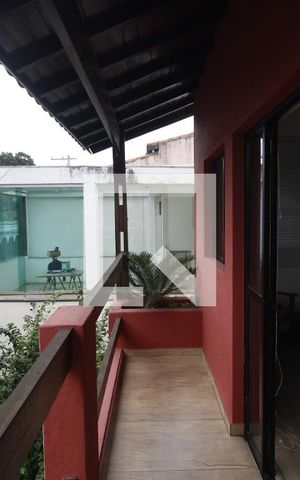 Casa para alugar com 321m², 10 quartos e 5 vagasSacada