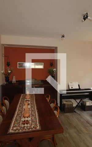 Casa para alugar com 321m², 10 quartos e 5 vagasSala de TV