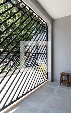 Casa à venda com 145m², 3 quartos e 2 vagas Casa à venda com 145m², 3 quartos e 2 vagasVaranda da Suíte