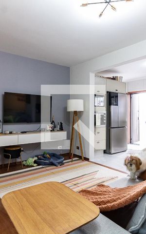 Casa à venda com 145m², 3 quartos e 2 vagas Casa à venda com 145m², 3 quartos e 2 vagasSala