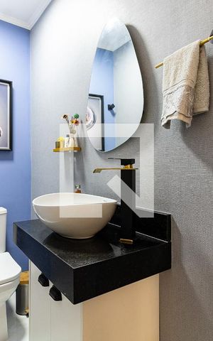 Casa à venda com 145m², 3 quartos e 2 vagas Casa à venda com 145m², 3 quartos e 2 vagasLavabo