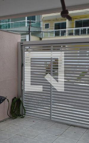 Casa de condomínio à venda com 182m², 3 quartos e 1 vagaGaragem