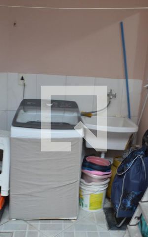 Casa de condomínio à venda com 182m², 3 quartos e 1 vagaÁrea de Serviço