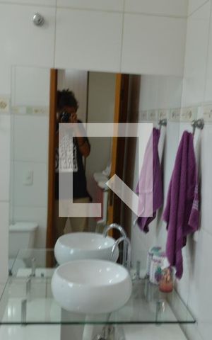 Casa de condomínio à venda com 182m², 3 quartos e 1 vagaBanheiro da Suíte 2